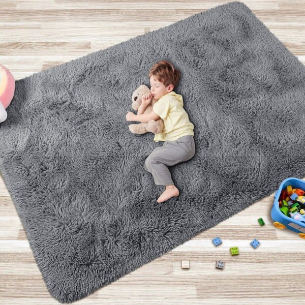 IR Imperial Rooms Solid Shaggy 5x7 Ft Grey Faux Fur Area Rug for Bedroom